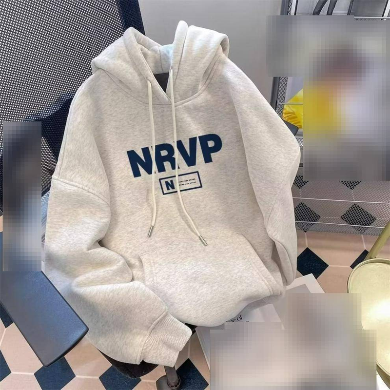 Felpa con cappuccio da uomo con stampa di lettere alla moda per autunno e inverno, felpa da uomo in velluto grigio chiaro, stile americano alla moda e di tendenza_voghion.com