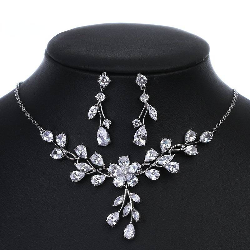 Women's Jewelry Leaf Design Copper Zircon Necklace And Earrings Set, Elegant Bridal Accessories Gift For Her Two Piece Set Bridal_voghion.com