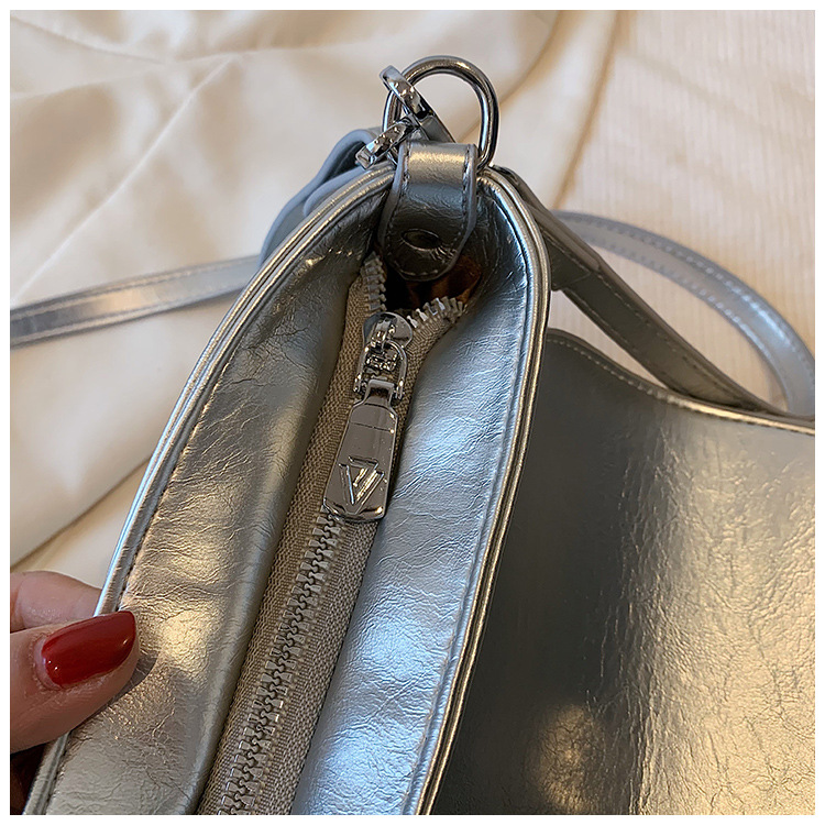New Style Bag High-end Sense Bag Female Minority Design One-shoulder Messenger bag net red hot style all-match portable small square bag_voghion.com