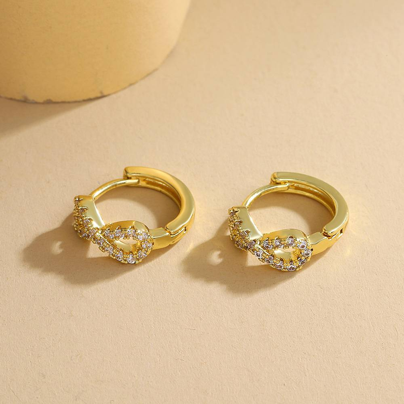 Orecchini squisiti con diamanti pieni di tendenza della moda europea e americana Fibbia per l'orecchio a forma di 8_voghion.com