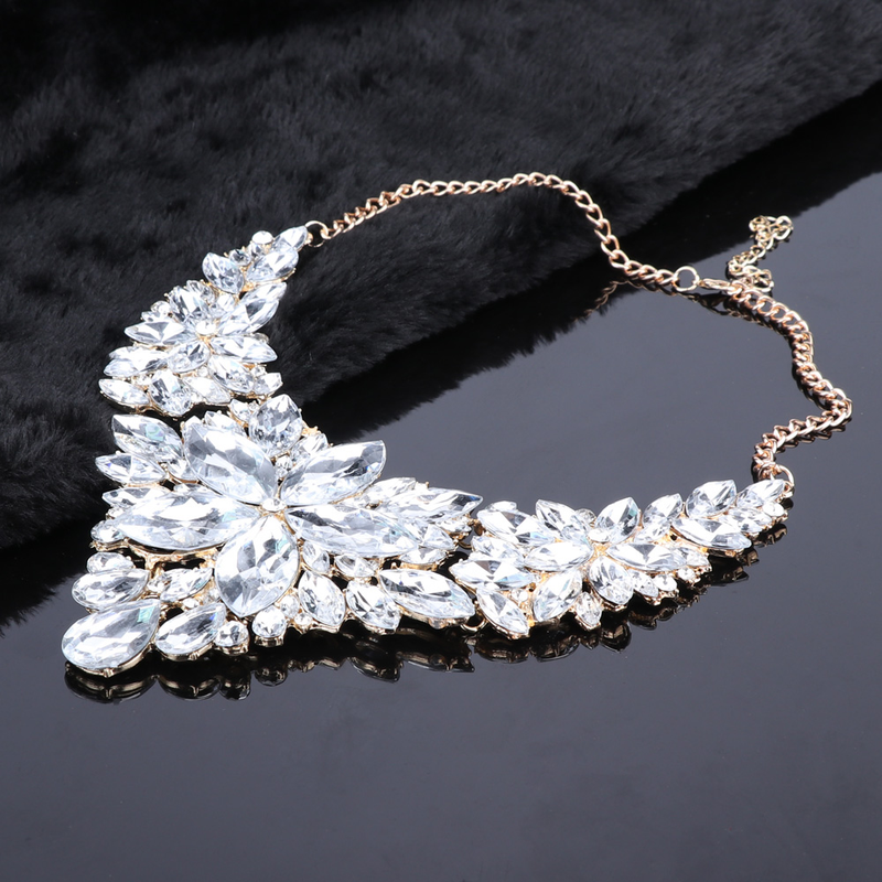 Set di gioielli eleganti da sposa con fiori di cristallo, collana, orecchini e spose per feste._voghion.com