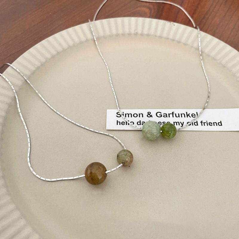 Collier pendentif en pierre naturelle de style cool chaîne de clavicule d'automne pour femme 2023 nouveau style net célébrité niche tempérament collier simple_voghion.com