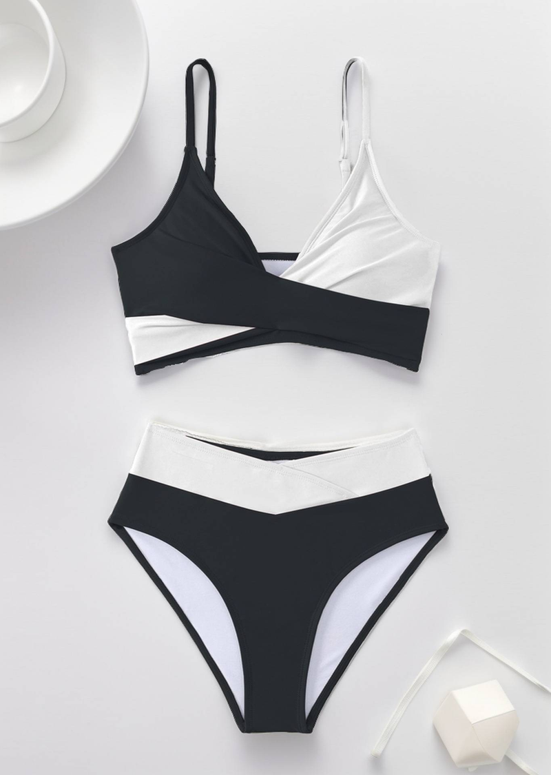 Nieuwe Europese en Amerikaanse bikini met effen kleur, rugloze sexy bikini met split en badpak_voghion.com