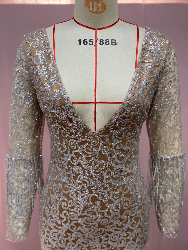 Damenbekleidung Deep V Hollow Langarm Gold besprenkeltes langes Kleid_voghion.com