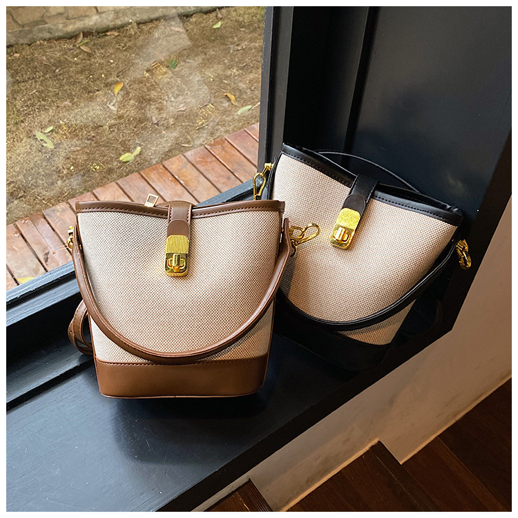 Women's Bag New Summer Simple Commuting Single Shoulder Crossbody Bag Fashion Niche Large Capacity Underarm Women's Bag_voghion.com