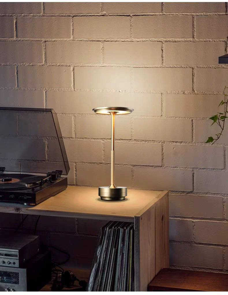 Luminária de mesa vintage industrial - bateria recarregável USB, brilho ajustável, LED branco quente para ambientes de cabeceira, bar e restaurante_voghion.com