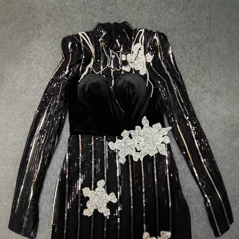 Elegantes, langärmliges, figurbetontes Abendkleid mit Perlenbesatz für Partys und Bankette – hoch tailliertes, funkelndes Pailletten-Abendkleid in Schwarz_voghion.com