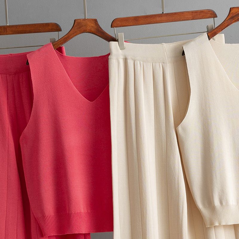 Top lavorato a maglia tinta unita con scollo a V e completo casual a due pezzi con gamba larga e vita alta alla moda estiva_voghion.com