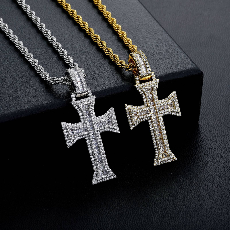 Collana con ciondolo a croce hip hop da uomo con zirconi cubici - Elegante catena in oro e argento per un look alla moda. Gioielli da uomo con diamanti quadrati a T._voghion.com