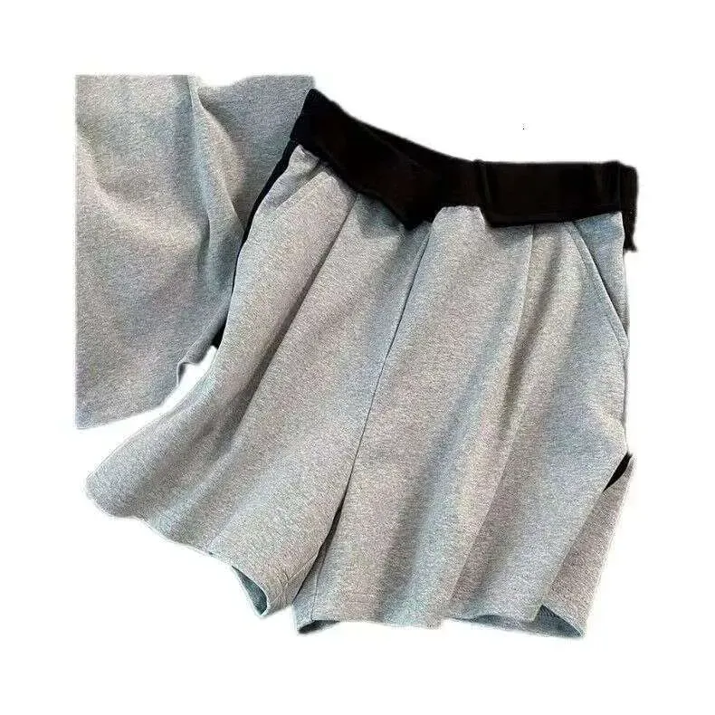 Ensemble deux pièces short à manches courtes et manches courtes, coupe ample et amincissante, tendance été._voghion.com