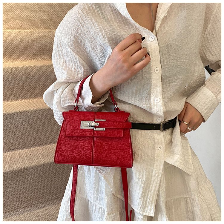 2025 neue einfache Retro-Damentasche Mode lässig Handheld Crossbody kleine quadratische Tasche Pendlertasche_voghion.com