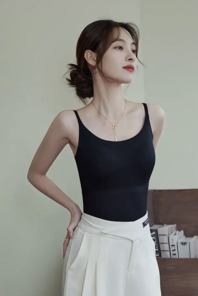 Vest Spring Summer Women Plus Size Inner Camisole Bra Integrated Fixed Chest Pad Base Shirt Slimming Beautiful Back_voghion.com