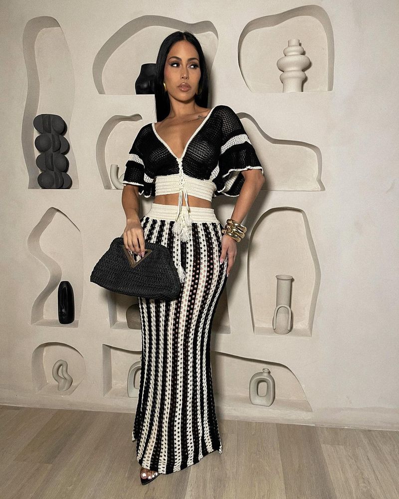 Damenbekleidung Sexy V-Ausschnitt Hohl Gestreift Gestrickt Damen Langer Rock Set_voghion.com