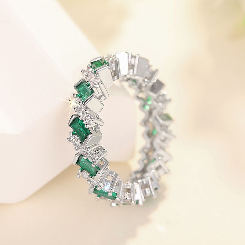 Cao Shis lätta lyxiga geometriska zirkonring för kvinnor, modernt temperament, matchande stil för bankett_voghion.com