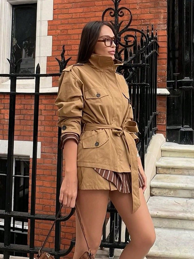 Chaqueta utilitaria de otoño para mujer con cinturón - Elegante gabardina corta para moda urbana (Caqui, S/M/L)_voghion.com