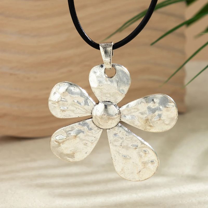 IngeSight.Z Exaggerated Large Metal Smooth Flower Pendant for Women Gothic Black PU Leather Choker Necklace Jewelry_voghion.com