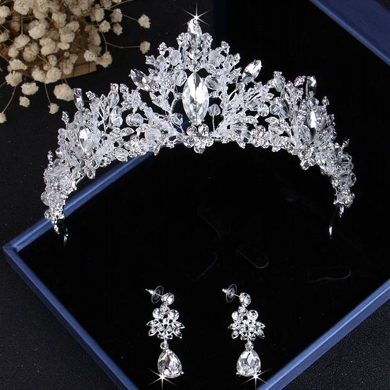 Vente chaude de nouveaux couvre-chefs de mariée et accessoires pour cheveux ensemble de trois pièces haut de gamme collier de diamants de luxe boucles d'oreilles couronne de cristal enfilée à la main_voghion.com