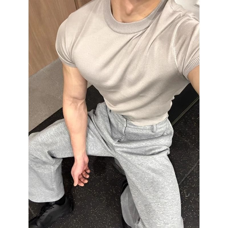 Maglietta a maniche corte da uomo, slim fit, in maglia grigia, per migliorare la muscolatura, con polsini a coste_voghion.com