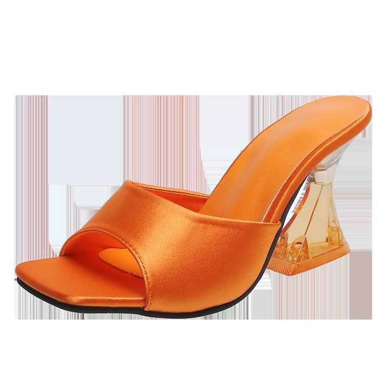 Kvinnor tjocka högklackade sandaler Mode enfärgad ljust läder fyrkantigt huvud sandaler med öppen tåspänne_voghion.com