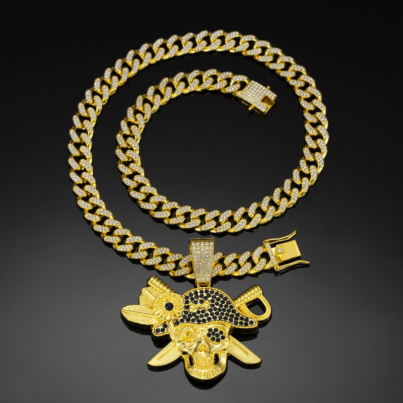 European And American Hip Hop Pirate Skull Necklace Cross Border Hot Sale Diamond Cuban Chain Source Wholesale_voghion.com