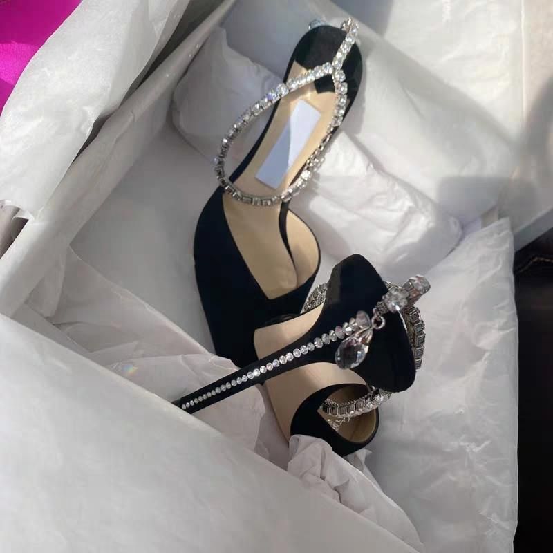 Eine Linie Diamant hohe Sandalen 2022 neue Sommer- und Herbstmode spitz sexy schlanke Ferse Kette Kristall Einzelschuhe für_voghion.com