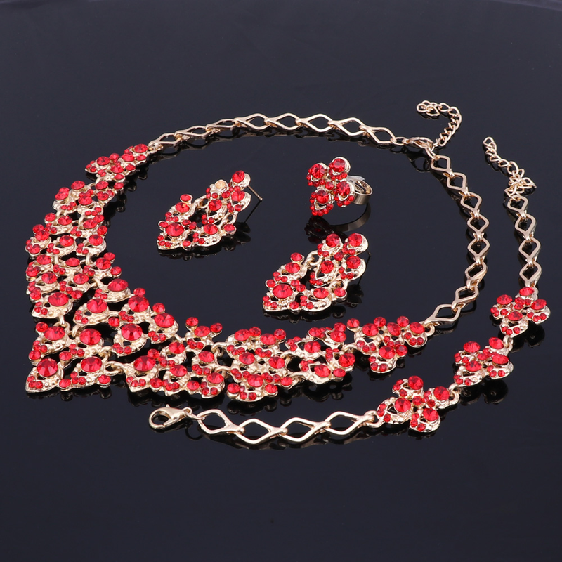 Trendy Design Kāzu Red Rhinestone zelta krāsu rotaslietas komplekti Auskari Aproces Kaklarota Gredzeni Sievietēm_voghion.com