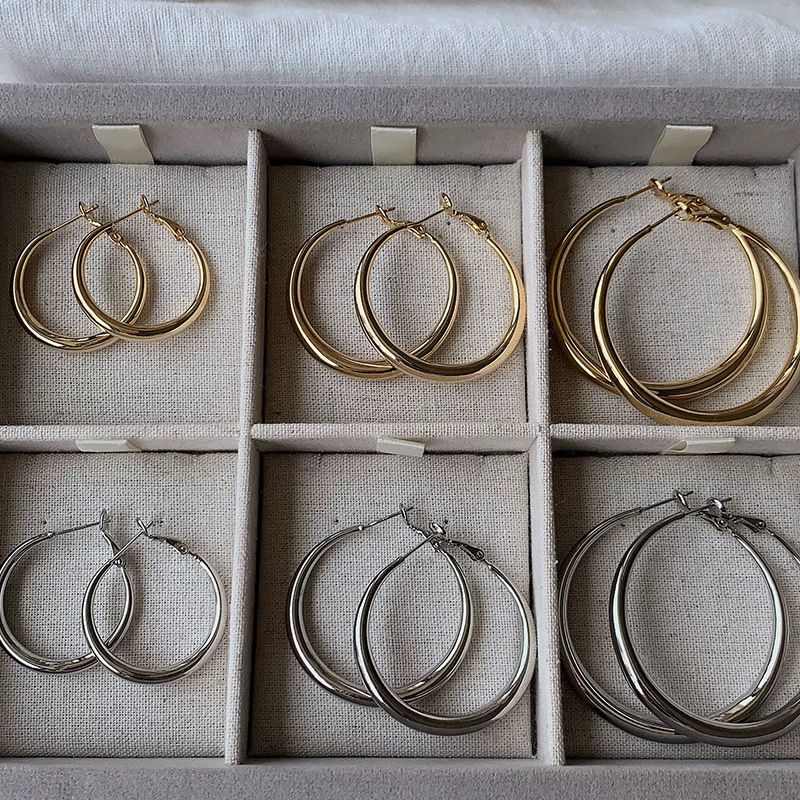 Cerchio grande classico e semplice per donna, stile vintage da pendolare, stile fresco ed elegante, cerchio minimalista con ago in argento_voghion.com