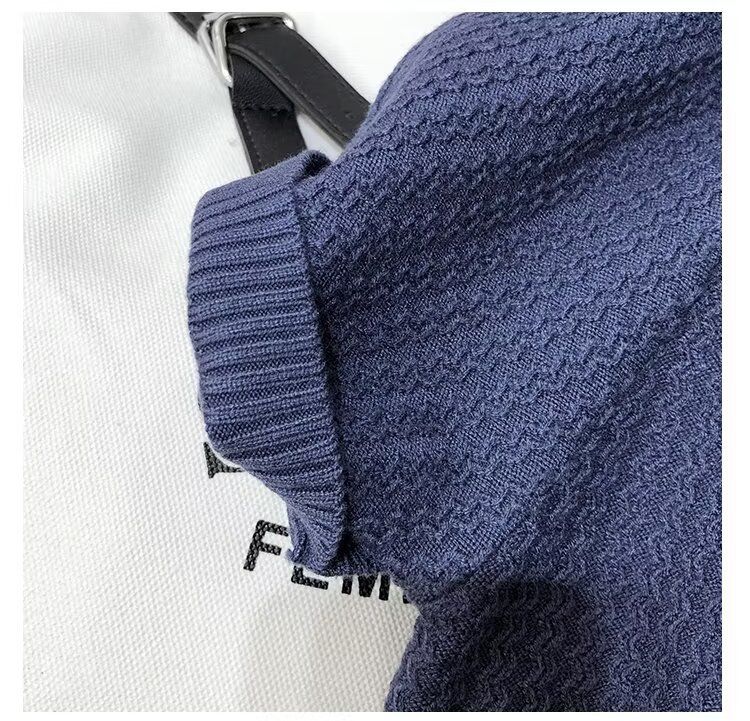 Herrenbekleidung High-End-Neuheiten für Frühling und Sommer, gestricktes kurzärmeliges T-Shirt mit halbhohem Kragen, schmales Innenoberteil, Herrenpullover, Unterhemd_voghion.com