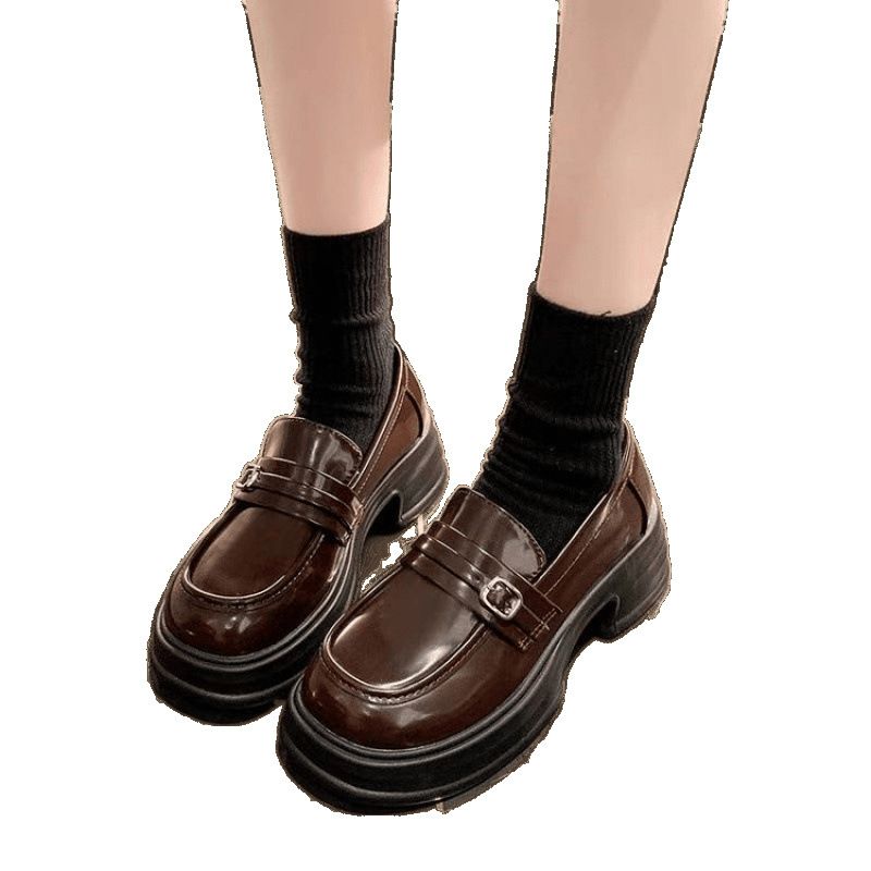 2025 Frühjahr Neue vielseitige schwarze Lederschuhe im britischen Stil mit dicken Slippern und weicher Sohle und runder Spitze_voghion.com
