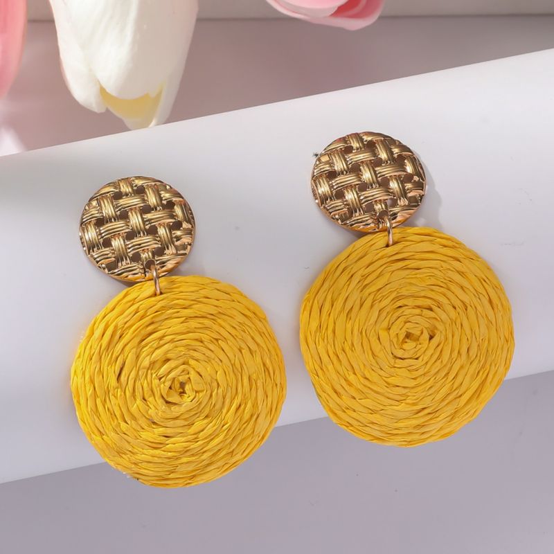 Dopaminfarbene, runde Ohrringe aus gewebtem Raffiafasergewebe – elegant und hochwertig – Schmuck für Damen_voghion.com