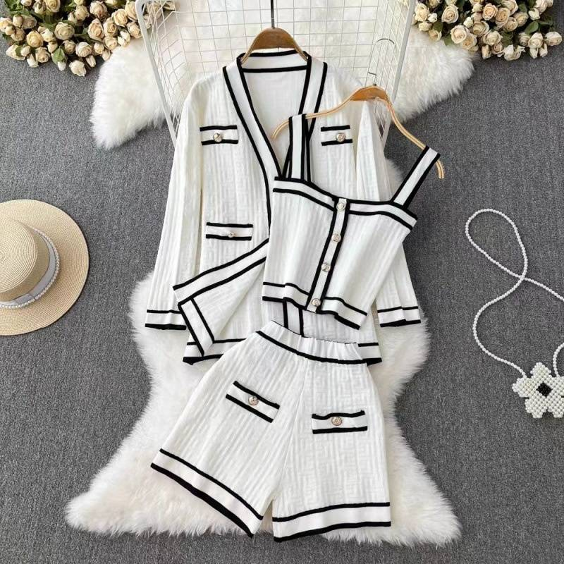 Damenbekleidung, modischer Anzug, Prominenten-Temperament, Kontrastfarbe, V-Ausschnitt, Strickjacke, dreiteiliges Camisole-Set_voghion.com