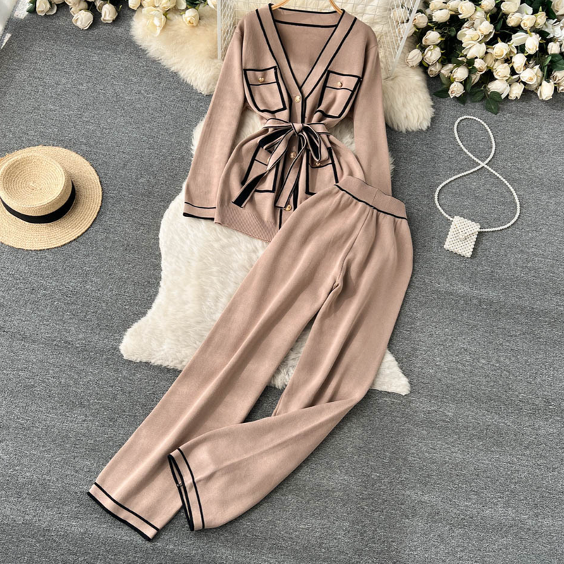 Abbigliamento da donna, abito da donna in stile delicato con colori a contrasto, maglione con scollo a V a maniche lunghe, set da due pezzi con pantaloni larghi e drappeggiati_voghion.com
