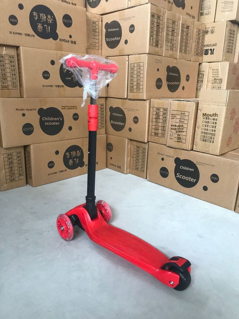 Kinderstep met één voet voor jongens en meisjes van 2-6-9 jaar, opvouwbaar en met drie wielen, nieuw model, directe verkoop door de fabriek_voghion.com