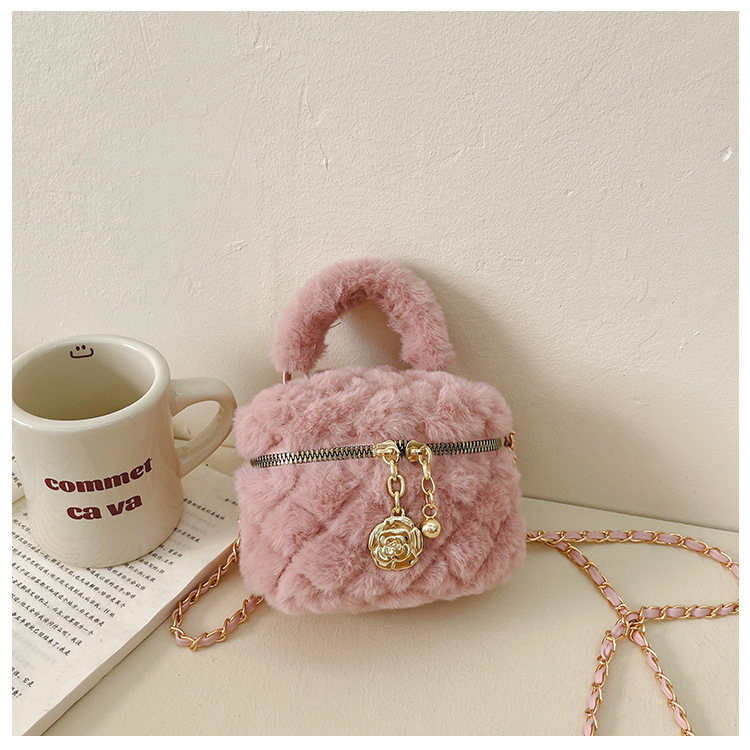 Kindertas herfst en winter nieuwe internet beroemdheid ruitvormige pluche emmer tas kleine geur meisje ketting crossbody tas lippenstift envelop meisje_voghion.com