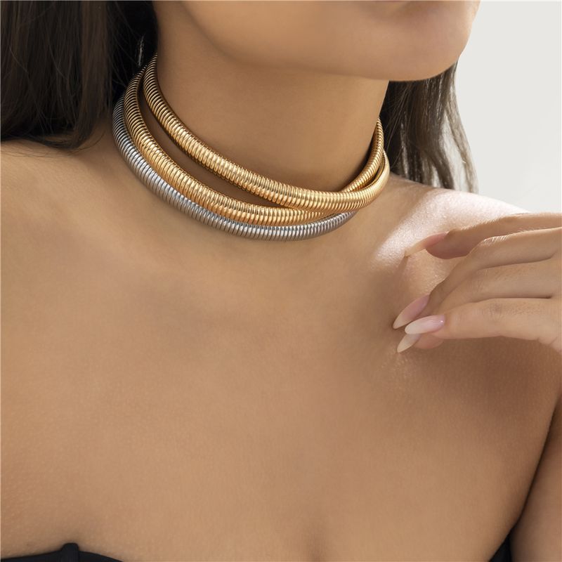 2025 New Arrivals Ingemark Exaggerated Chunky Heavy Metal Twisted Torques Choker Necklace for Women Spiral Big Chain Grunge Jewelry_voghion.com