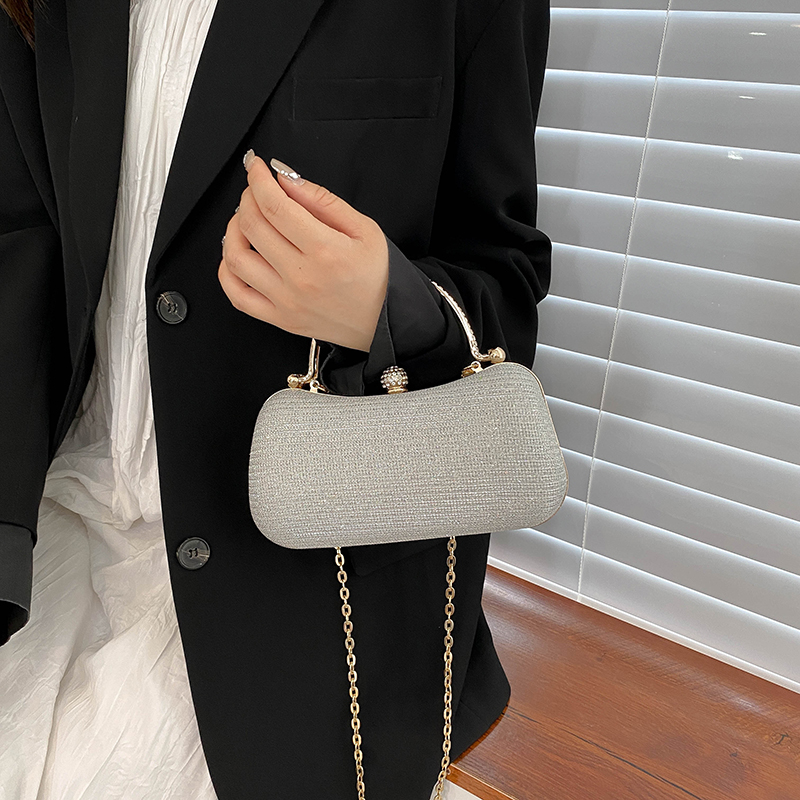 Niedliche kleine PVC-Schulter-Umhängetaschen für Frauen 2023 Hit Luxus-Party-Abend-Handtaschen und Geldbörsen weibliche Reisekupplung_voghion.com