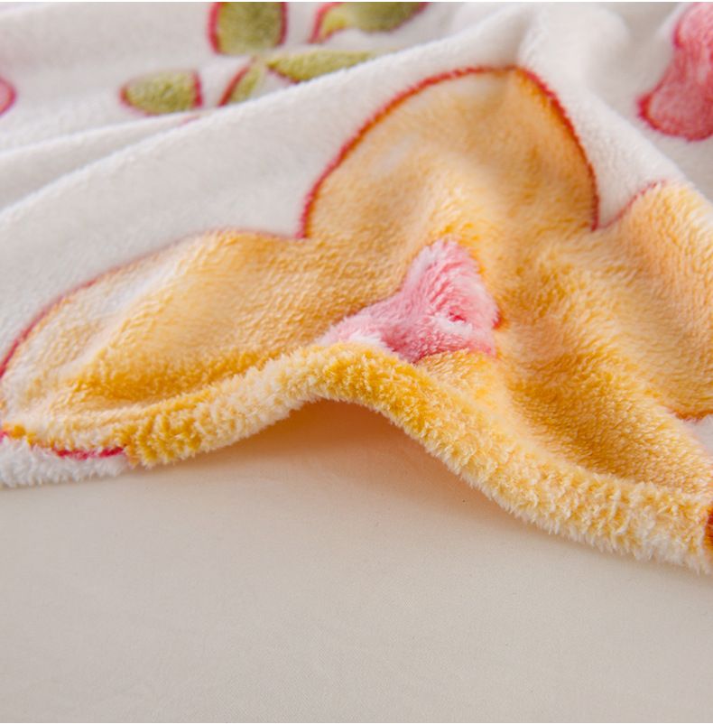 Cross-Border Foreign Trade Snowflake Velvet Warm Cozy Skin-Friendly Blanket Wholesale_voghion.com