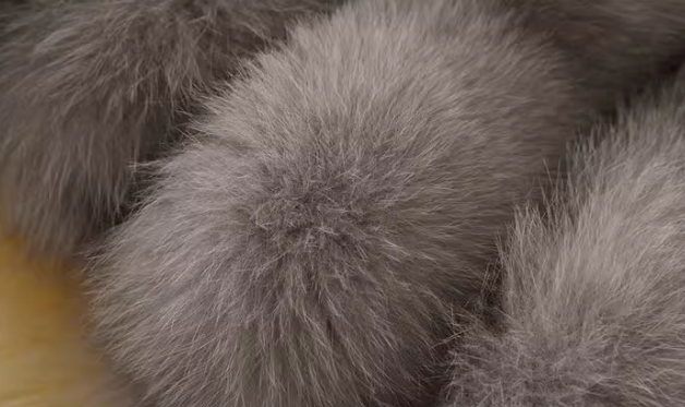 Kunstpelzweste mit Kapuze für Damen – Langer Streetwear-Mantel, plüschige, fuchsähnliche Textur, trendige Oversize-Passform, unverzichtbar für den urbanen Lagenlook_voghion.com