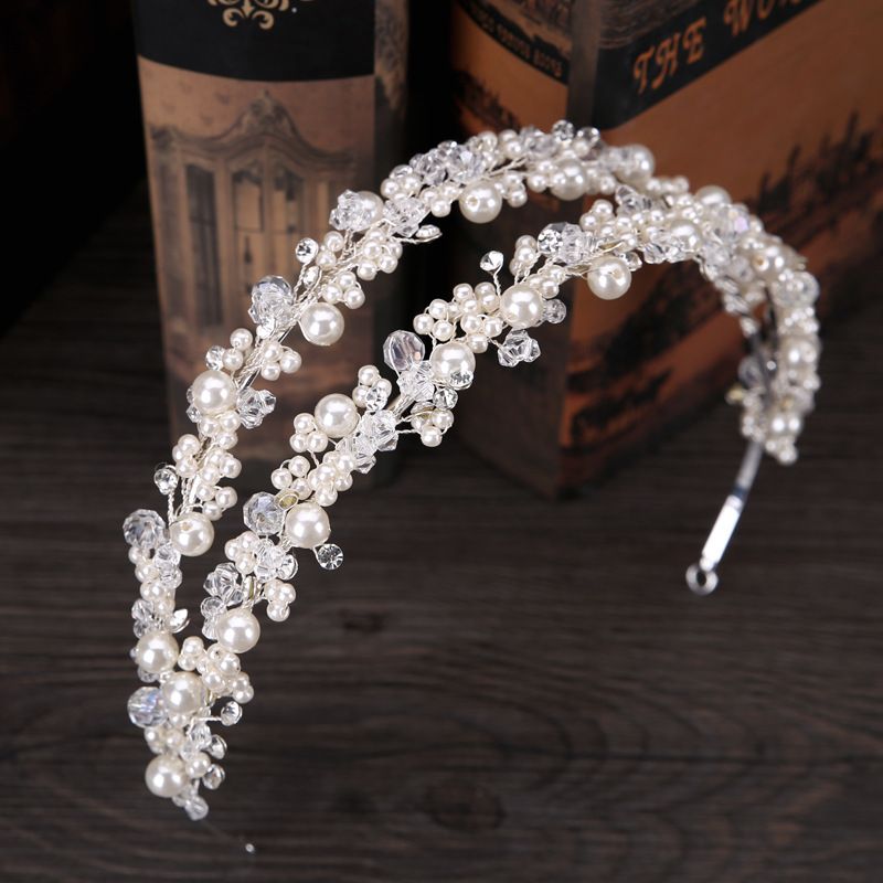 Elegantes Haaraccessoire für die Braut mit zweireihigen Perlen und Kristallen – handgefertigtes florales Stirnband für Hochzeit, Abschlussball und besondere Anlässe_voghion.com