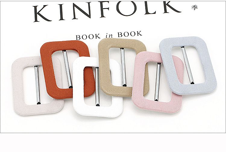 Fibbia da giorno in metallo con panno colorato unisex Fibbia quadrata a tre velocità Fibbia per cintura da donna Fibbia di regolazione per cintura da trench e cappotto superiore_voghion.com