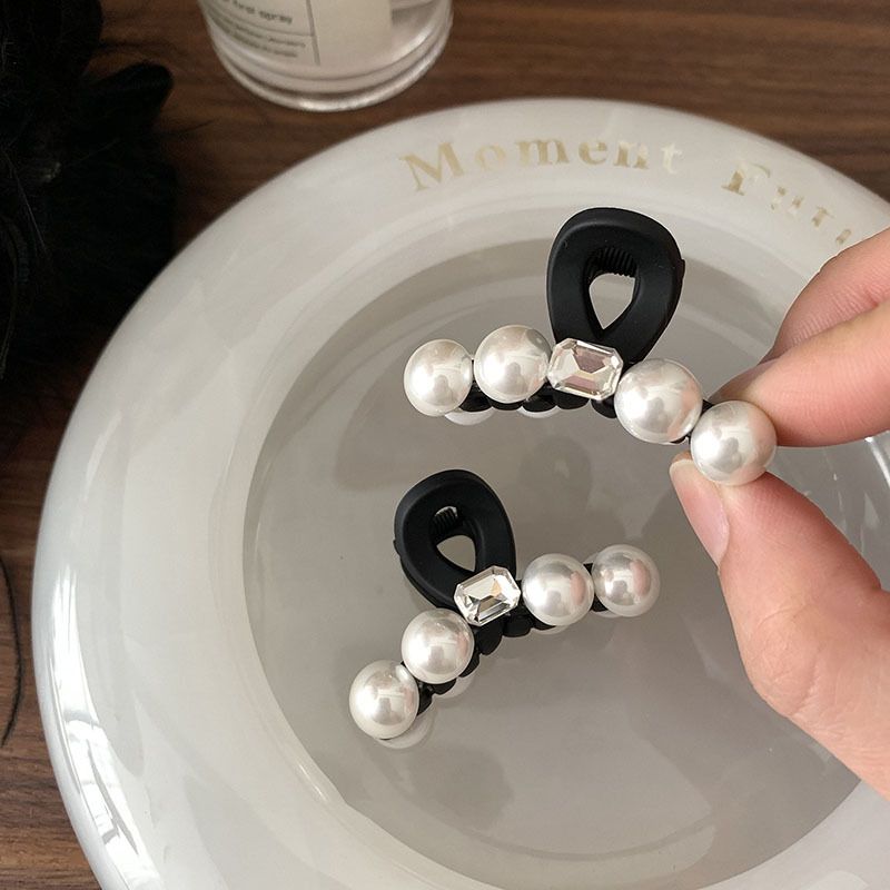 Coreano Delicato e Squisito Principessa Testa Perla Piccola Grab Clip Donna Stile Francese Elegante Di Alta Qualità Mini Testa Bangs Clip_voghion.com