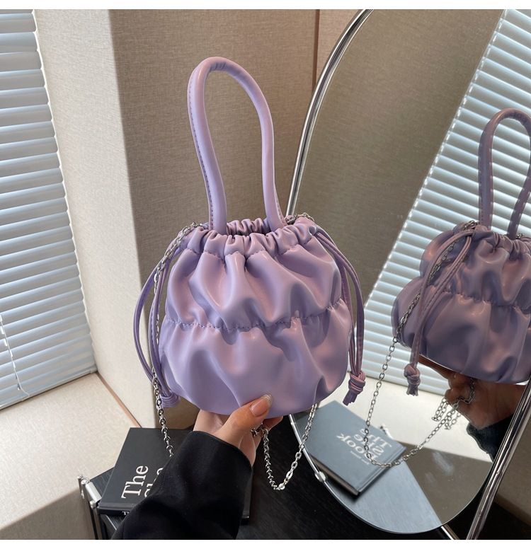 Korean high-end soft glutinous cloud bucket bag, niche pleated handbag, cute ins shoulder crossbody bag_voghion.com