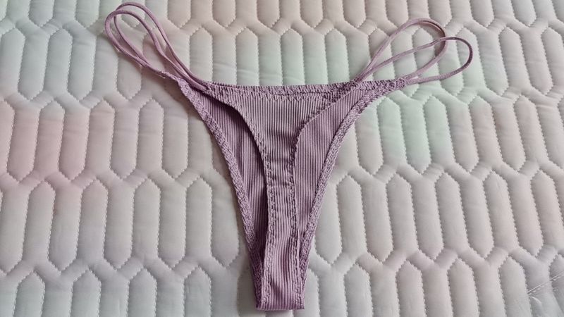 2025d New Fine Ribbed Cotton Women's Sexy Thong With Thin Straps Comfortable Breathable G-string_voghion.com