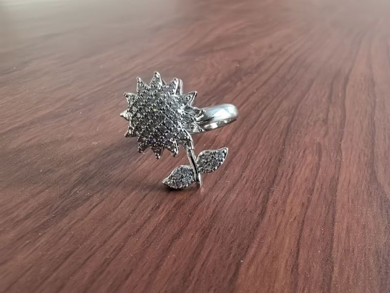 New Rotatable Four-Leaf Clover Open For Women, Unique Design Stress Relief Ring_voghion.com