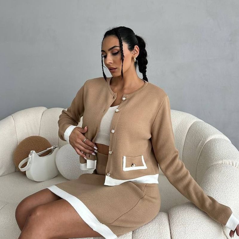 Combinaison boutonnée à manches courtes et taille cintrée pour femme Yues - Tenue deux pièces décontractée et élégante en noir, gris, blanc et nude (S/M/L)_voghion.com