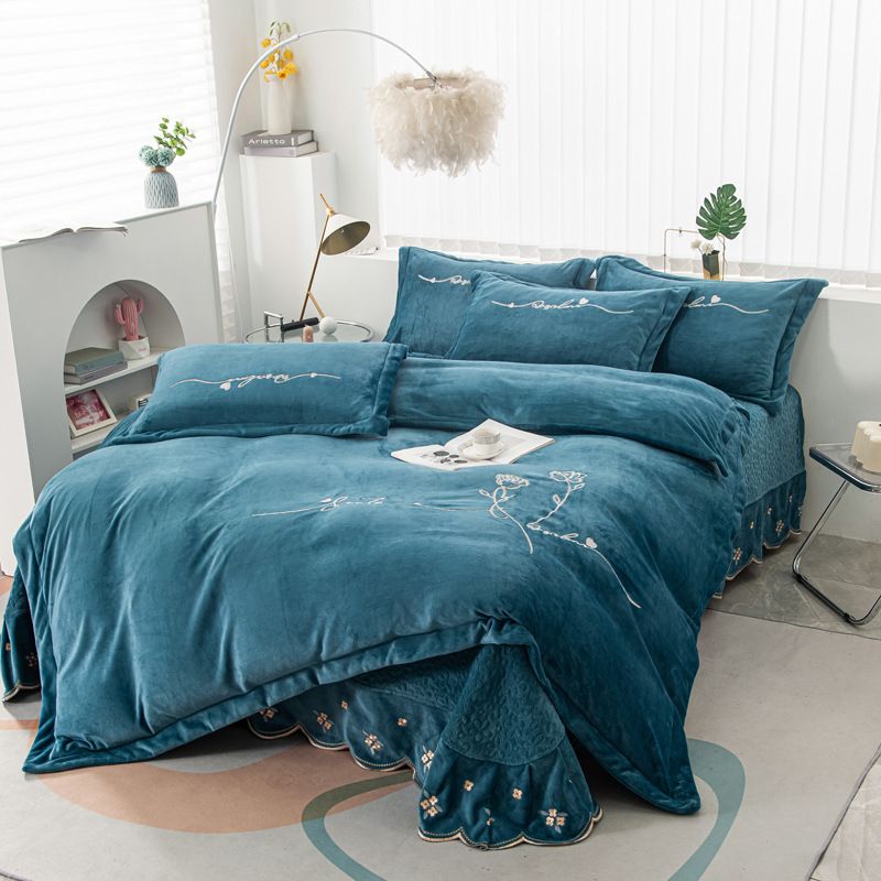 Autumn And Winter Baby Fleece Bed Cover Four-piece Set Thickened Warm Milk Fleece Encrypted Embroidery Padded Bedding_voghion.com