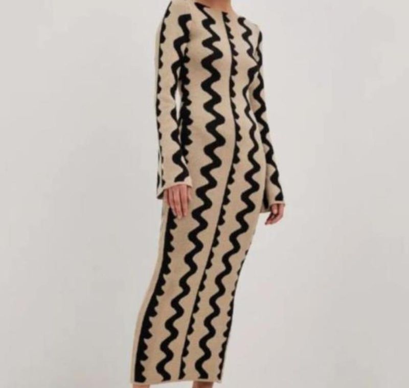 Damenbekleidung vertikal gestreifter langer Rock Wellenmuster schlanke Mode gestricktes Wollkleid_voghion.com