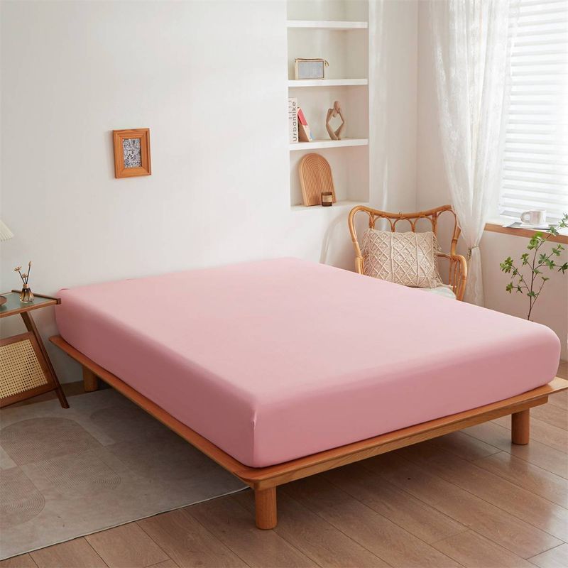 Drap-housse uni – Protège-matelas extensible et antidérapant (blanc, rose, bleu ciel et plus) – Couvre-lit minimaliste moderne_voghion.com