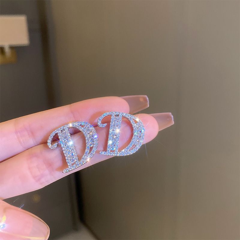 Damen-Accessoires, Diamant-Set, einfaches Temperament, Design, Sinn für Trend-Ohrringe_voghion.com