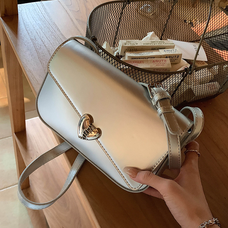 Nische Design Silber Kleine Tasche Frauen 2023 Neue Mode Schulter Kleine Quadratische tasche sommer ins textur Messenger tasche_voghion.com